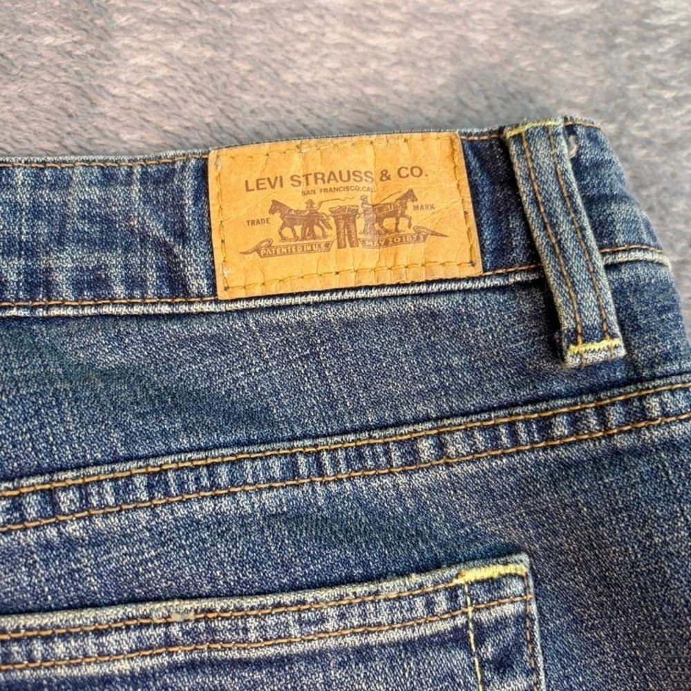 Levi's 590 Bootcut Jeans Women's 18W Blue Medium Wash Stretch Denim Western - Picture 7 of 13